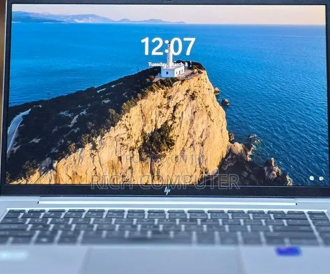 New Laptop HP EliteBook 640 G9 8GB Intel Core i7 SSD 512GB