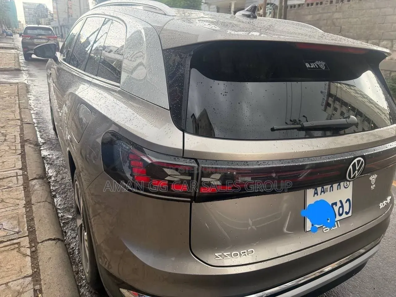 Volkswagen ID.6 2024 Gold