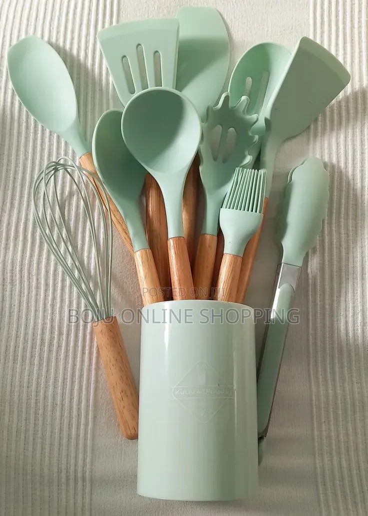 9pcs Kitchen Knife Set( ብላ )