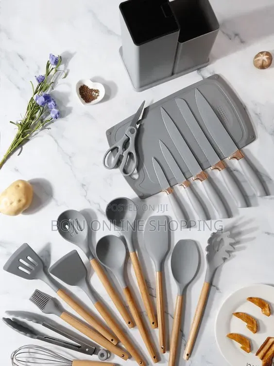 9pcs Kitchen Knife Set( ብላ )