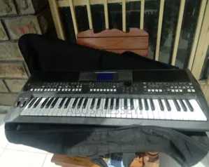 Yamaha Keyboard 670