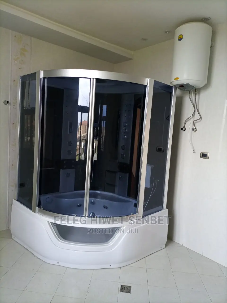 6bdrm Block of Flats in አአ, Bole for sale