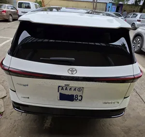 Toyota bZ3 2025 White