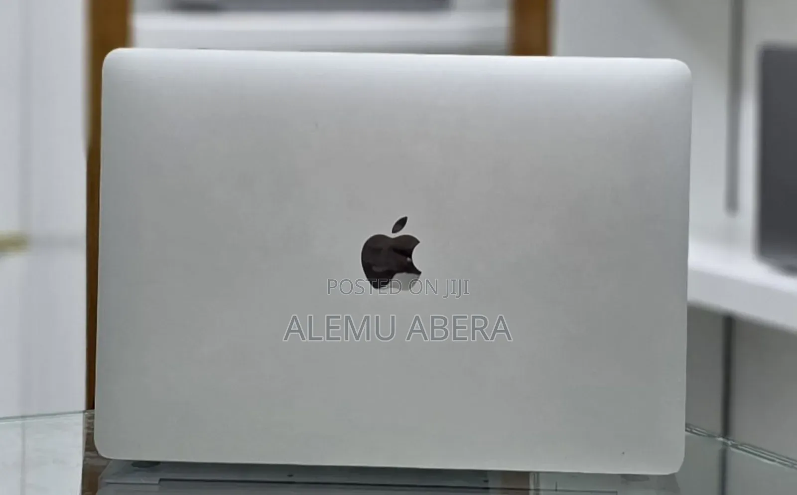 New Laptop Apple MacBook Air 2020 M1 8GB Apple M1 SSD 512GB