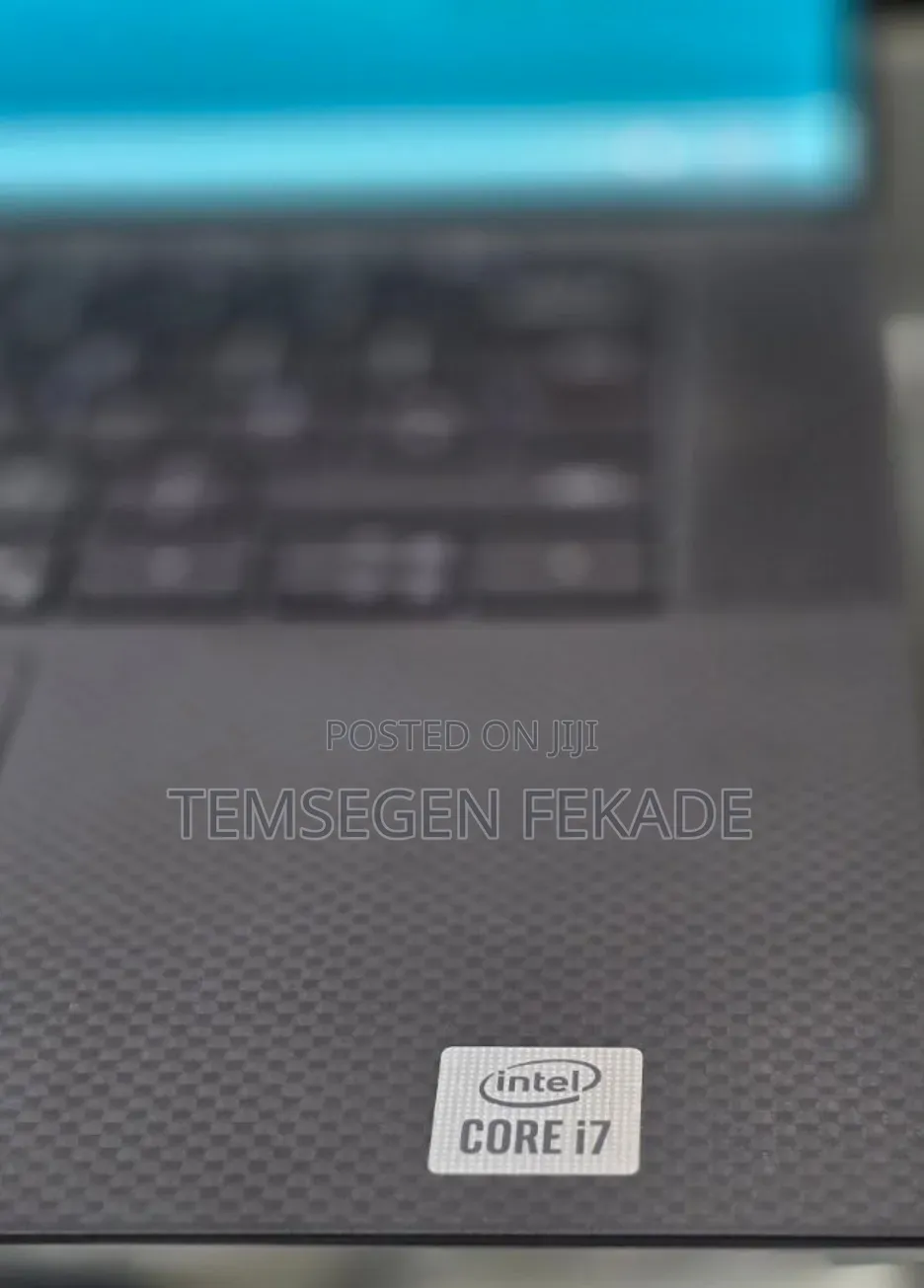 New Laptop Dell Precision 5520 16GB Intel Core i7 SSD 512GB