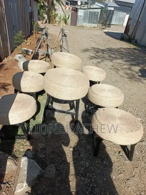 ሰፌድ ስታይል ወንበርና ጠረጴዛ ሱቆትን የሚያደምቅ