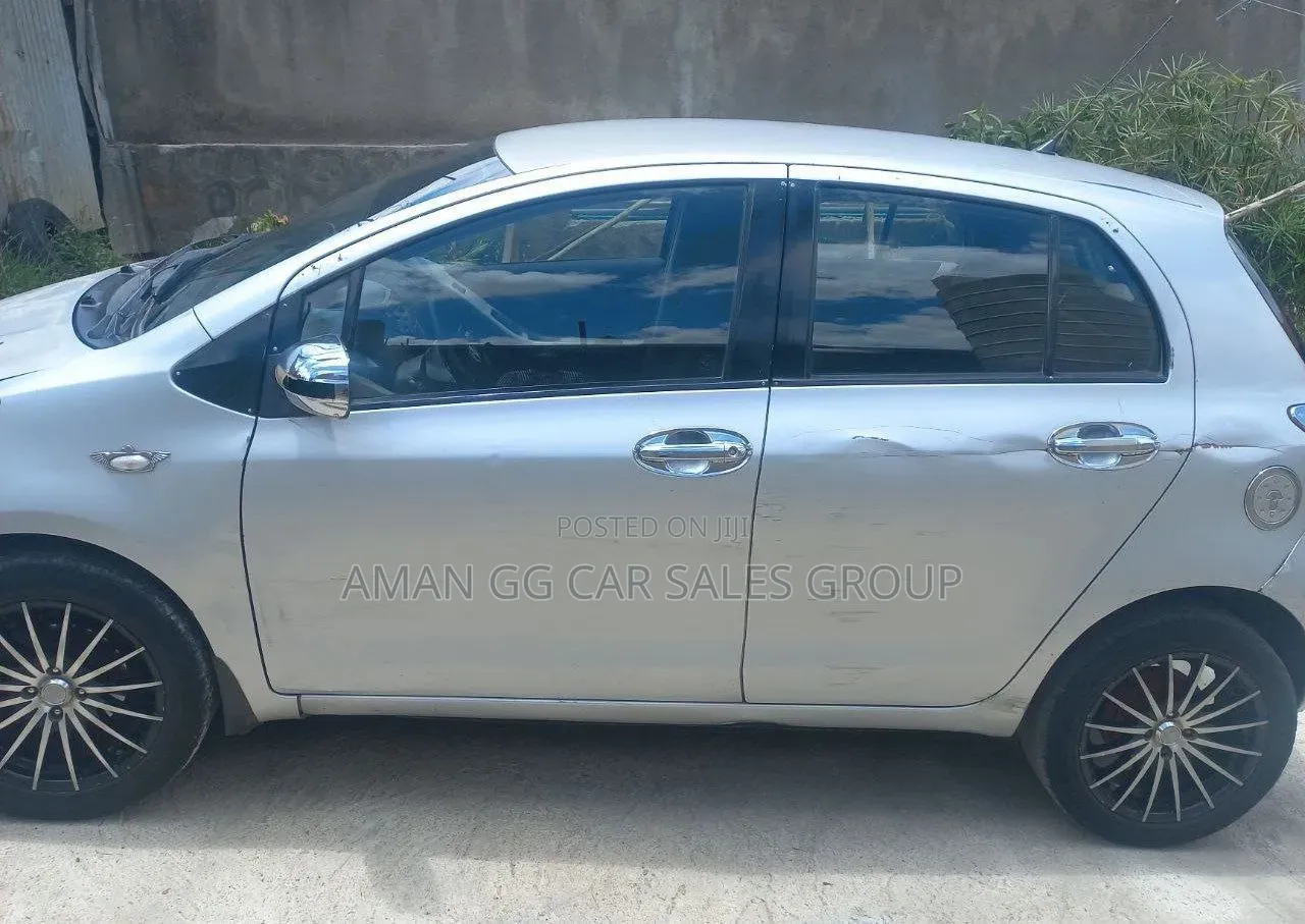 Toyota Yaris 2009 Silver