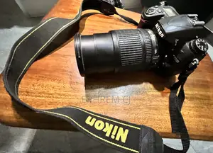 Nikon D7000 DSLR Camera