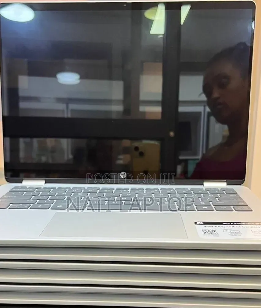New Laptop HP OmniBook 5 14" 16GB Intel Core 7 SSD 512GB