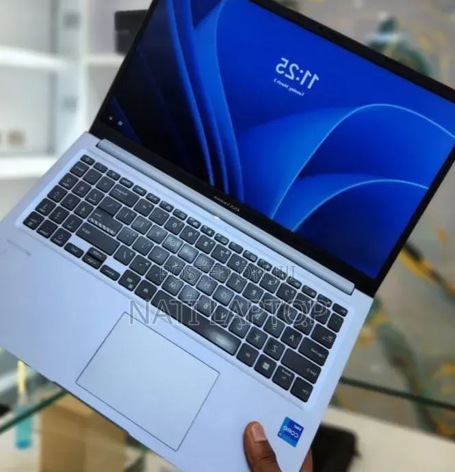 New Laptop Asus 16GB Intel Core i7 SSD 512GB