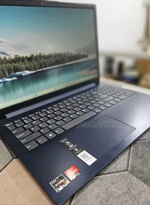 New Laptop Lenovo Legion 5 8GB AMD Ryzen 5 SSD 512GB