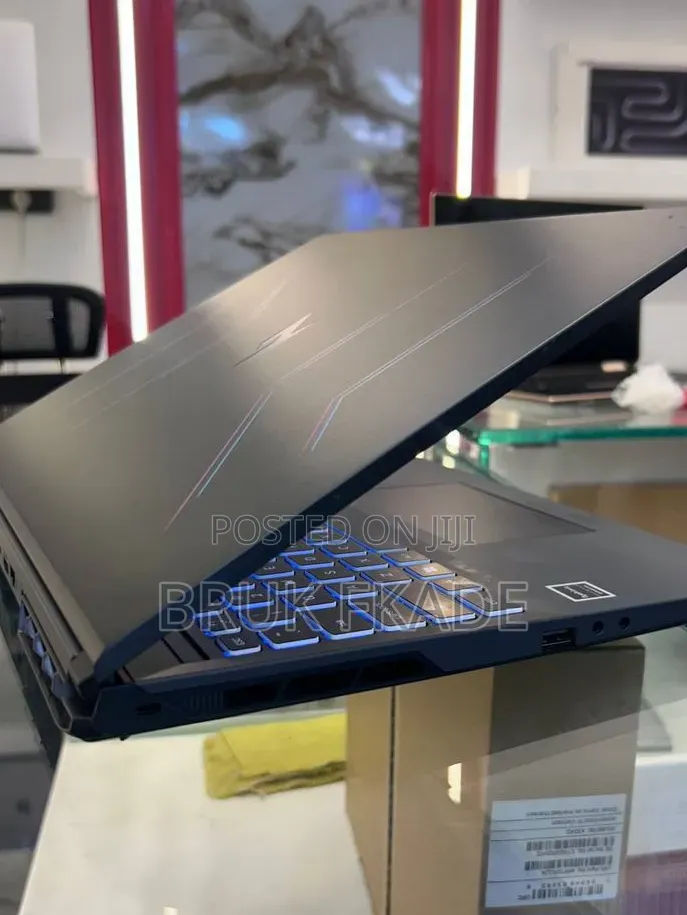 New Laptop Acer Predator Helios Neo 16 16GB Intel Core i7 SSD 1T