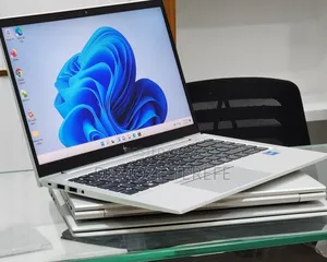 New Laptop HP EliteBook 830 G8 16GB Intel Core i5 SSD 512GB