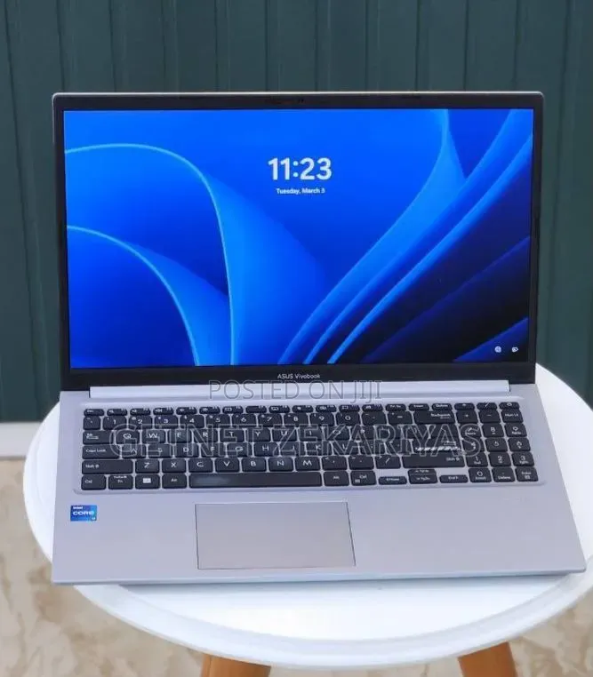 New Laptop Asus VivoBook 15 X505BA 16GB Intel Core i7 SSD 512GB