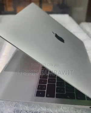New Laptop Apple MacBook Air 2018 8GB Intel Core i5 SSD 512GB