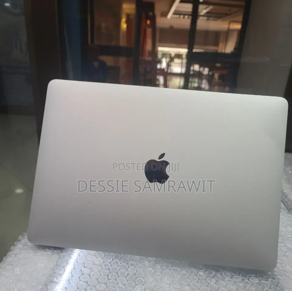 New Laptop Apple MacBook Air 2018 8GB Intel Core i5 SSD 512GB