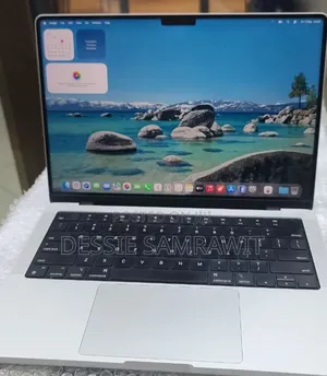 New Laptop Apple MacBook Pro 2021 M1 16GB AMD A8 SSD 512GB