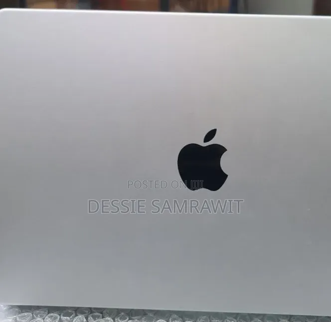New Laptop Apple MacBook Pro 2021 M1 16GB AMD A8 SSD 512GB