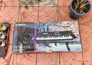 PSR 473 Yamaha Portable Keyboard