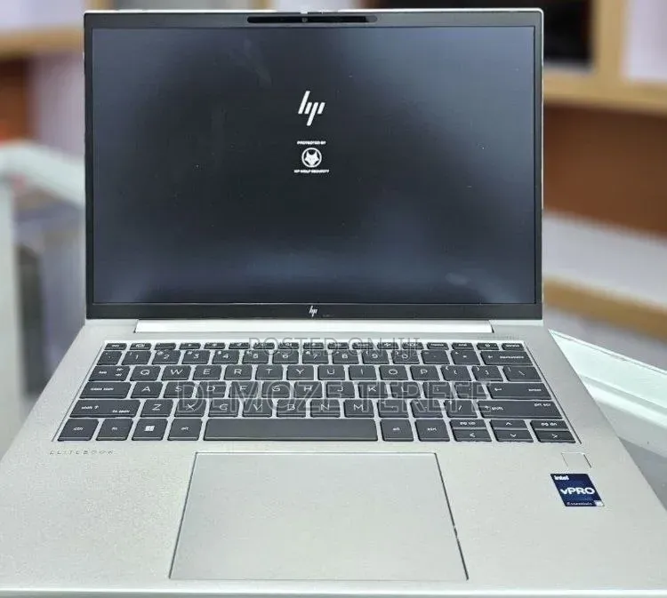 New Laptop HP EliteBook 840 G8 16GB Intel Core i7 SSD 512GB