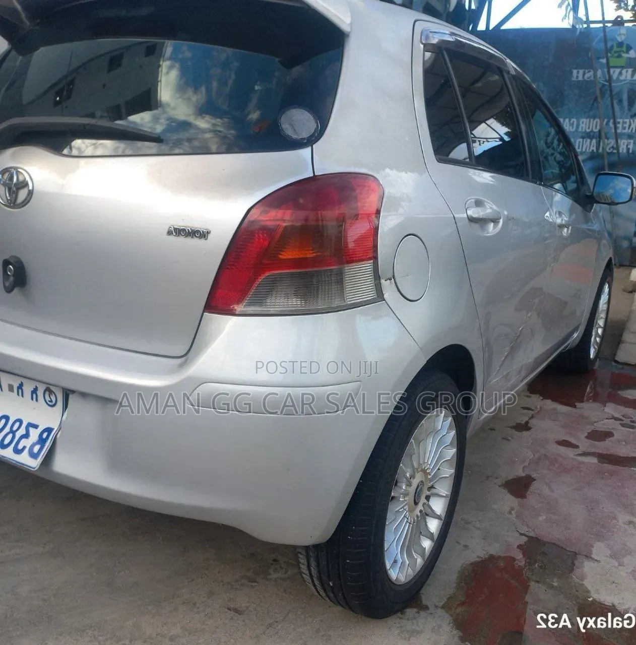 Toyota Yaris 2010 Silver