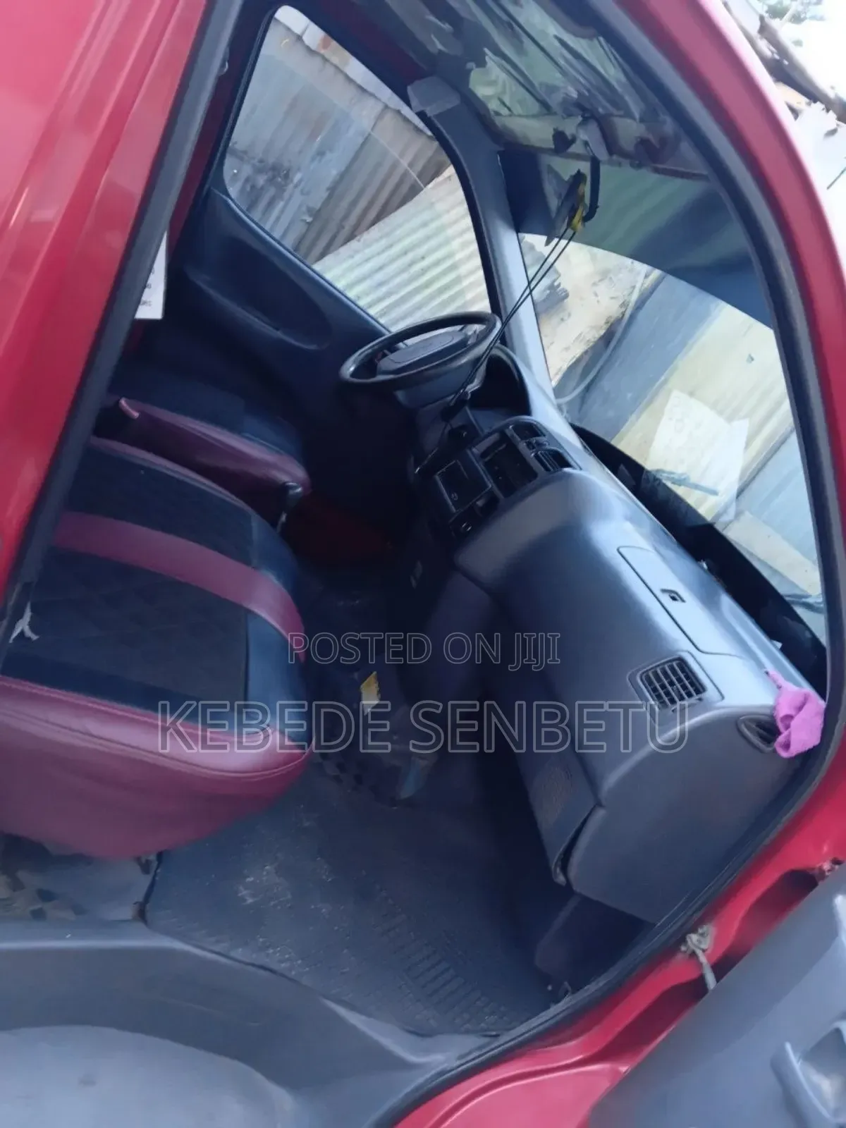 Toyota Grand HiAce 1986 Red
