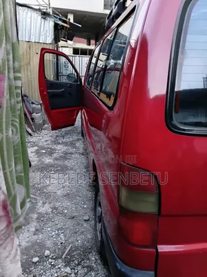 Toyota Grand HiAce 1986 Red