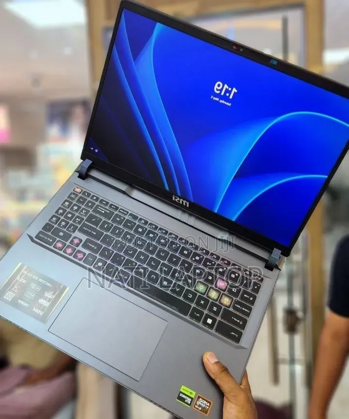 New Laptop MSI 16GB AMD Ryzen 9 SSD 1T