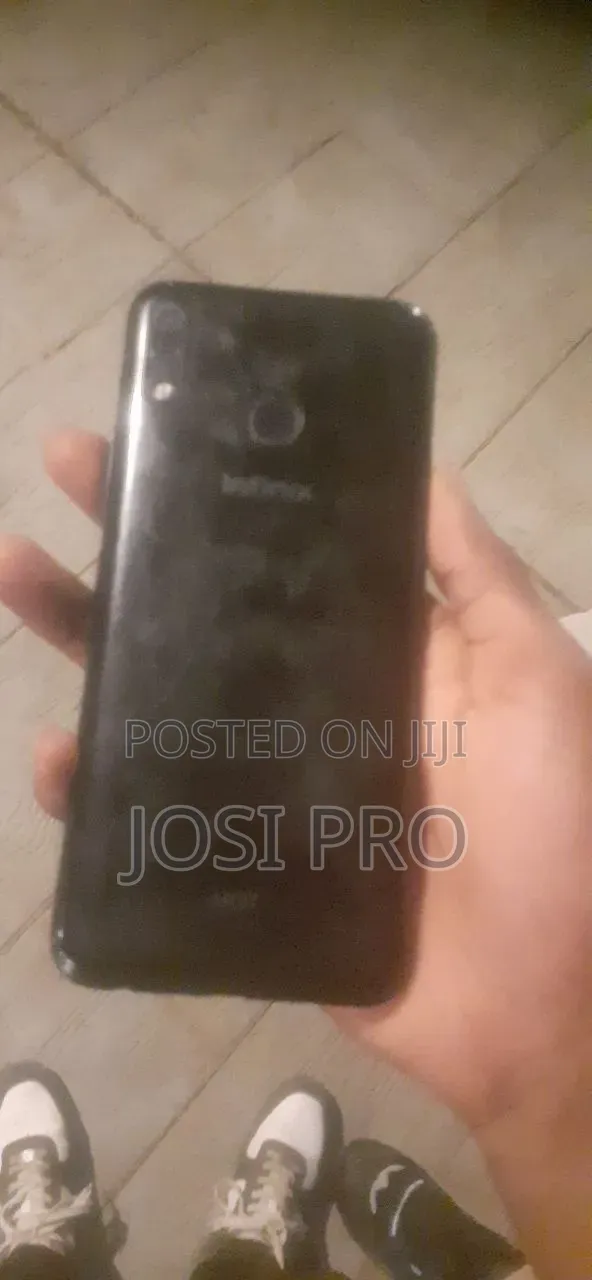 Infinix Hot 8 Lite 32 GB Black