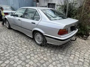 BMW 325i 1992 Silver