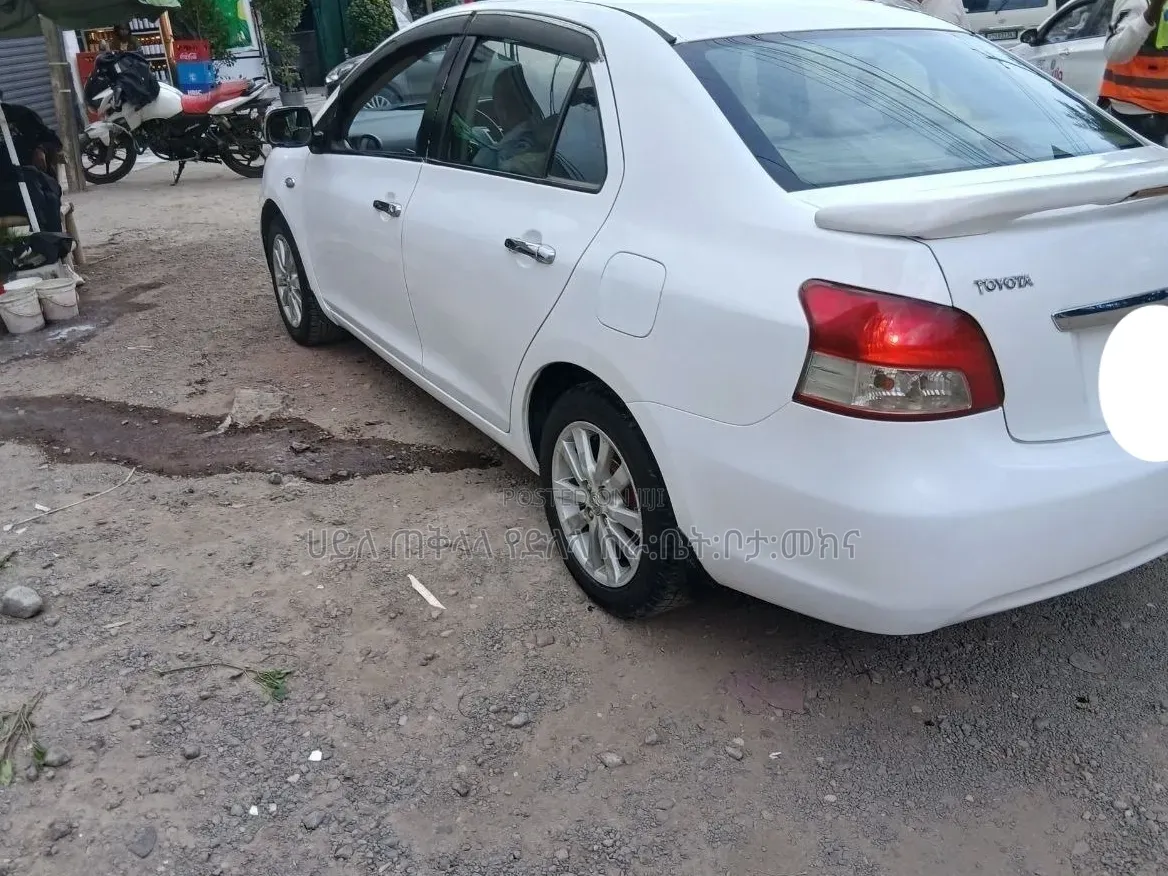Toyota Yaris 2009 Ivory