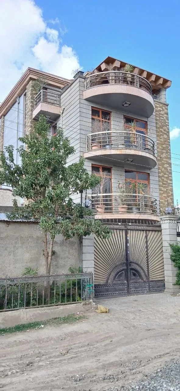 Furnished 8bdrm Townhouse/Terrace in Legetafo Area, Oromia-Finfinne