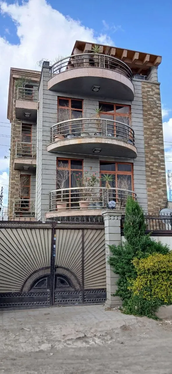 Furnished 8bdrm Townhouse/Terrace in Legetafo Area, Oromia-Finfinne