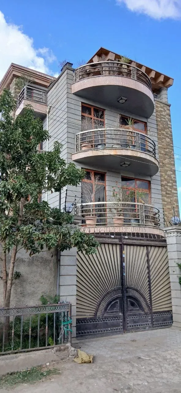 Furnished 8bdrm Townhouse/Terrace in Legetafo Area, Oromia-Finfinne