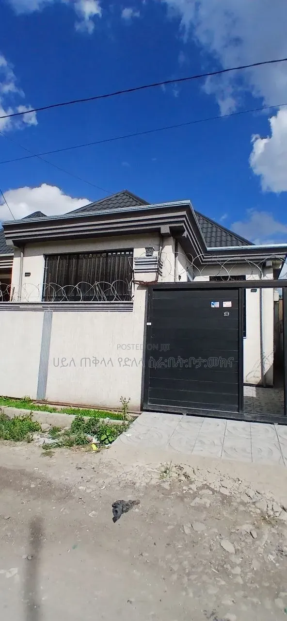 Furnished 4bdrm Villa in Legetafo Area, Oromia-Finfinne for sale