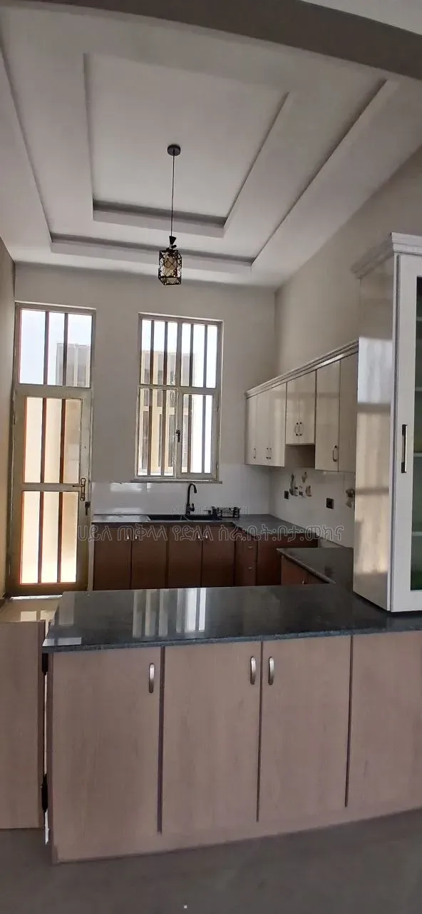 Furnished 5bdrm Villa in Legetafo Area, Oromia-Finfinne for sale