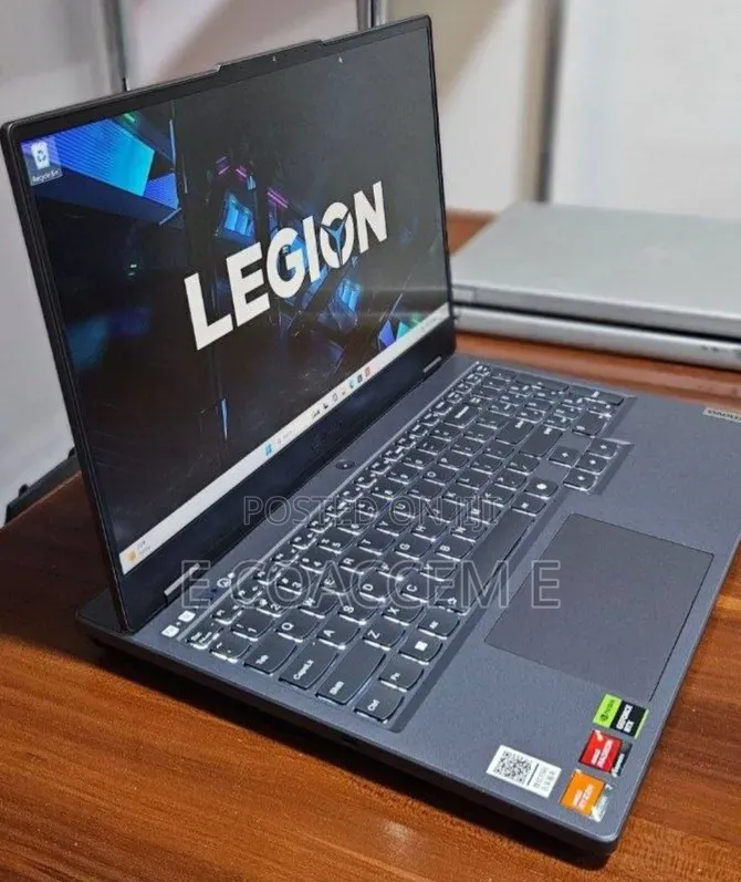 New Laptop Lenovo 16GB AMD Ryzen 7 SSD 512GB