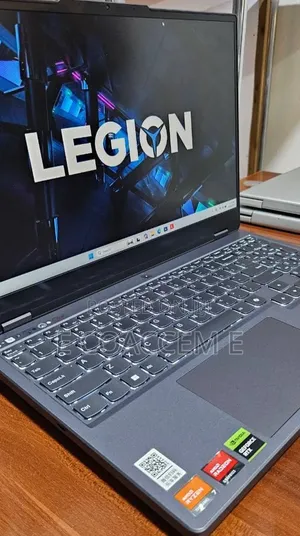 New Laptop Lenovo 16GB AMD Ryzen 7 SSD 512GB