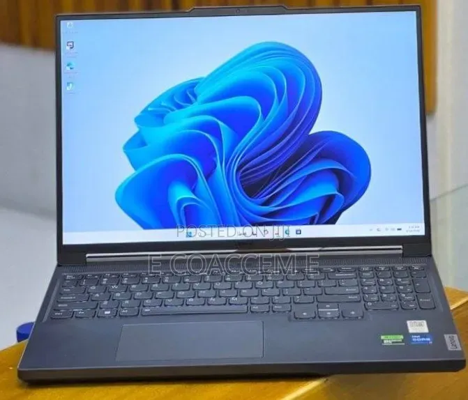 New Laptop Lenovo 16GB Intel Core i7 SSD 1T