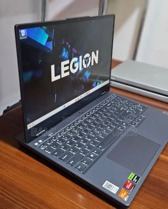 New Laptop Lenovo Legion 5 16GB AMD Ryzen 7 SSD 512GB