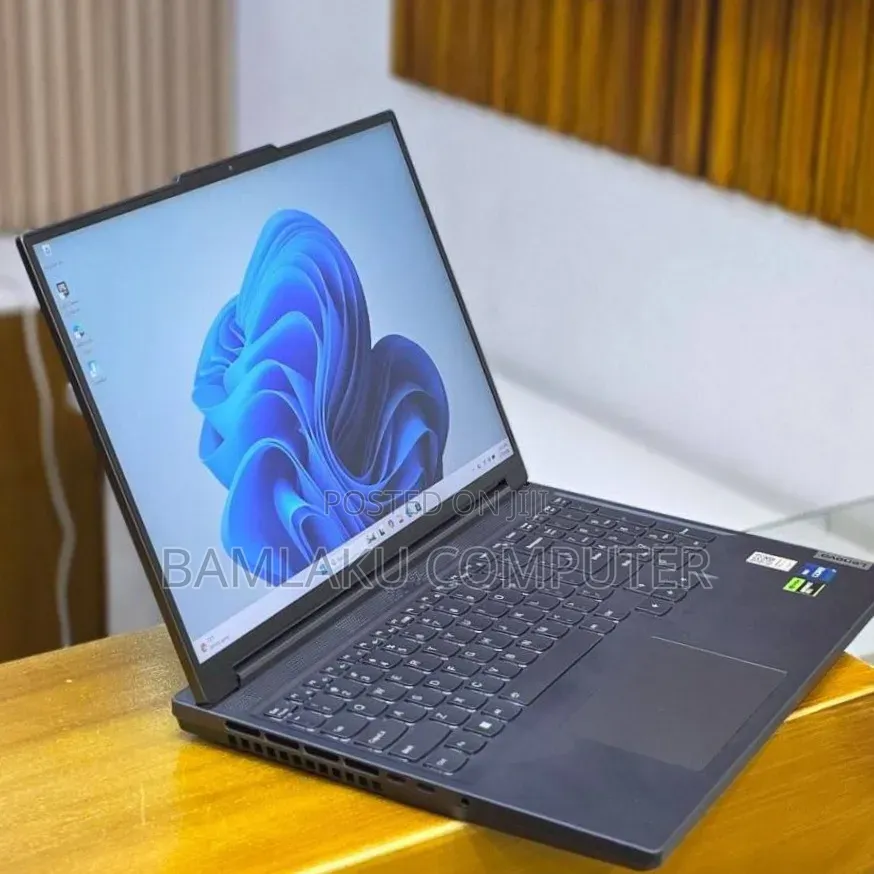 New Laptop Lenovo Legion 5 16GB Intel Core i7 SSD 1T