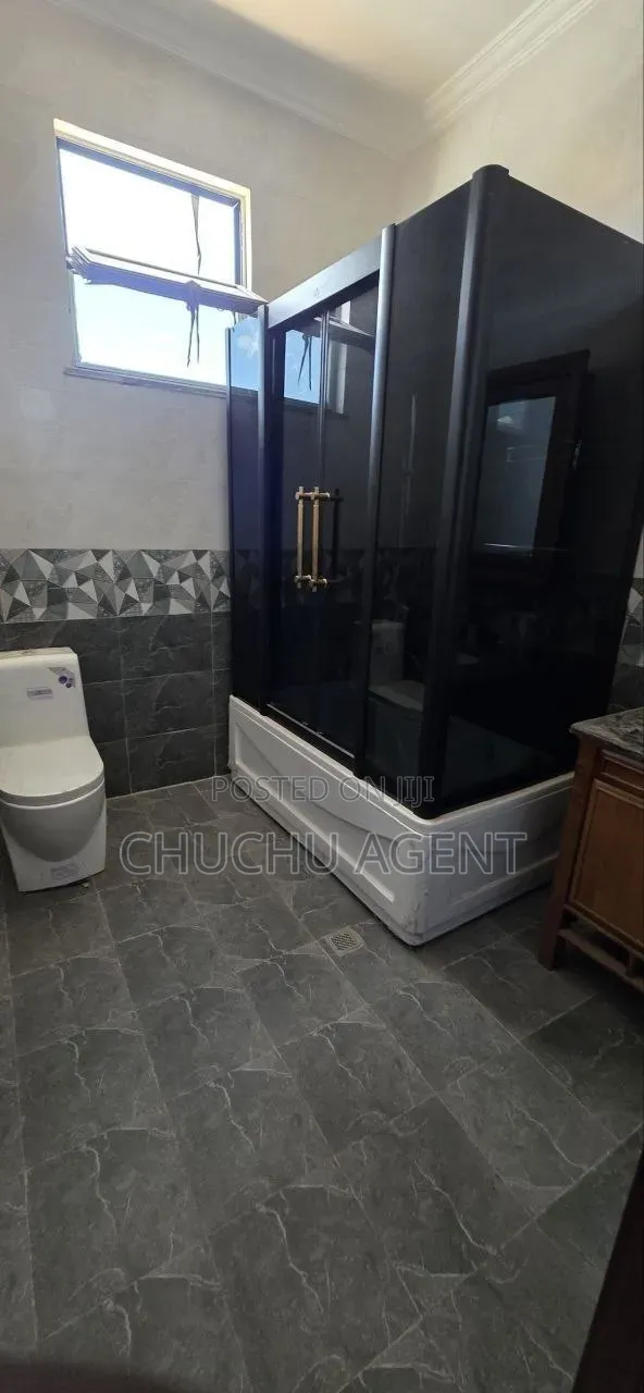 3bdrm House in Bole for sale