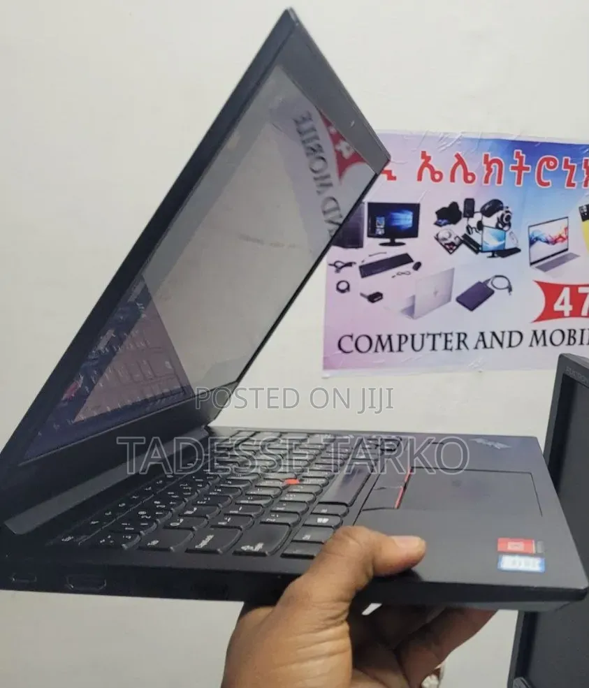 New Laptop Lenovo 8GB Intel Core i7 SSD 512GB