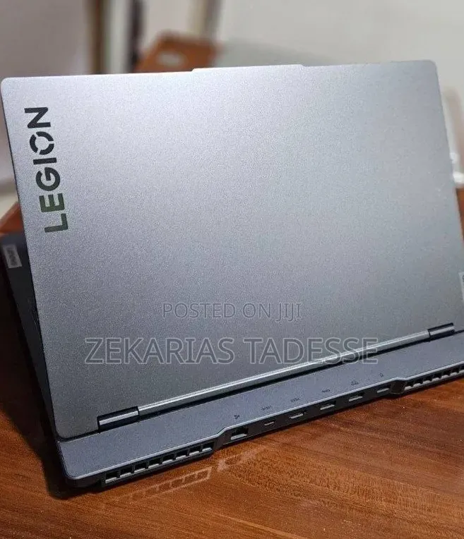 New Laptop Lenovo Legion 7 16GB AMD Ryzen 7 SSD 512GB