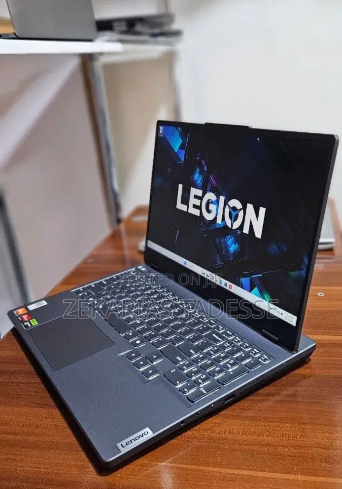 New Laptop Lenovo Legion 7 16GB AMD Ryzen 7 SSD 512GB