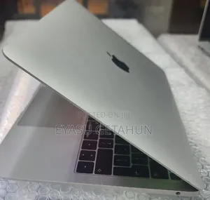 New Laptop Apple MacBook Air 2018 8GB Intel Core i5 SSD 128GB