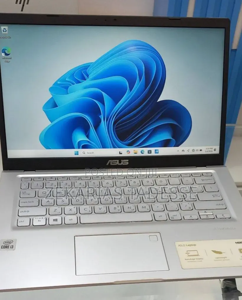 New Laptop Asus VivoBook 15 X505BA 4GB Intel Core i3 SSD 512GB
