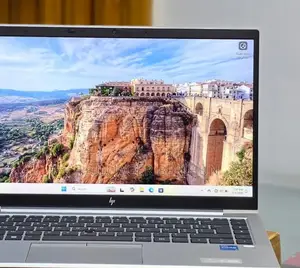 New Laptop HP EliteBook 840 G8 16GB Intel Core i5 SSD 512GB