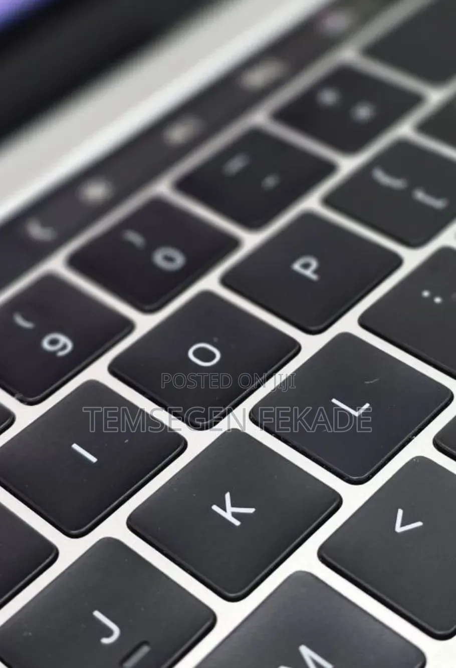 New Laptop Apple MacBook Pro 2019 16GB Intel Core i7 SSD 256GB