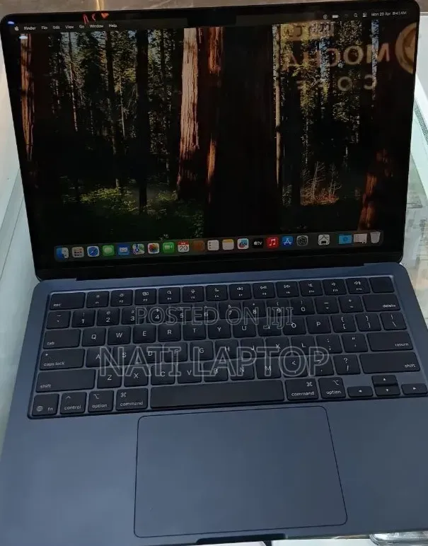 New Laptop Apple MacBook Air 2025 M4 13-inch 16GB Apple M4 SSD 256GB